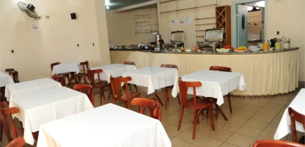Loja / Salão / Ponto Comercial com 42 Quartos à venda, 1320m² no Centro, Araraquara