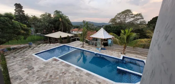 Fazenda / Sítio / Chácara com 6 Quartos à venda, 600m² no , Mairinque