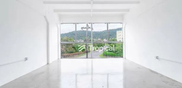 Conjunto Comercial / Sala para alugar, 50m² no Velha Central, Blumenau