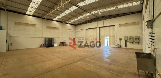 Galpão / Depósito / Armazém à venda, 326m² no Jardim Maracanã, Uberaba