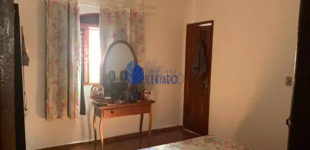 Prédio Inteiro à venda, 244m² no Vila Jayara, Anápolis
