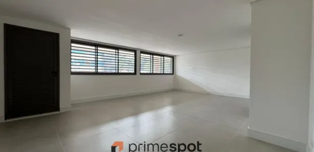 Conjunto Comercial / Sala para alugar, 53m² no Cabral, Curitiba