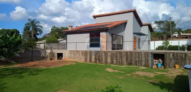 Fazenda / Sítio / Chácara com 3 Quartos para alugar, 178m² no Guaripocaba dos Souzas, Bragança Paulista