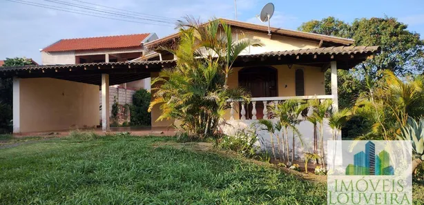 Fazenda / Sítio / Chácara com 3 Quartos à venda, 163m² no Residencial Aziz Louveira, Louveira