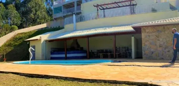 Fazenda / Sítio / Chácara com 5 Quartos à venda, 3300m² no , Mairinque