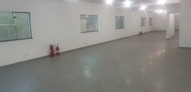 Prédio Inteiro para venda ou aluguel, 811m² no Jardim Vitória, Arujá