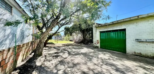 Loja / Salão / Ponto Comercial com 3 Quartos à venda, 270m² no São José, Santa Maria