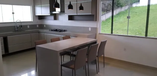 Casa de Condomínio com 3 Quartos para alugar, 200m² no Flamengo, Maricá