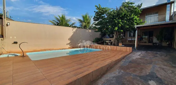 Fazenda / Sítio / Chácara com 3 Quartos à venda, 236m² no , Ibiporã