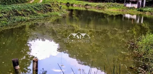 Fazenda / Sítio / Chácara com 2 Quartos à venda, 150m² no Parque Xerém, Duque de Caxias