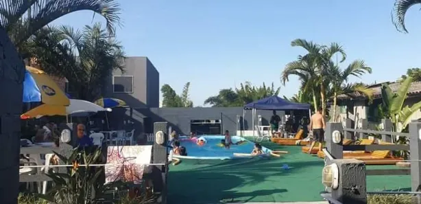 Hotel / Motel / Pousada com 18 Quartos à venda, 1615m² no Grajau, Pontal do Paraná