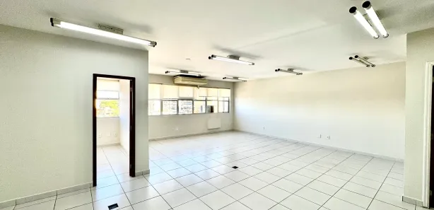 Conjunto Comercial / Sala para alugar, 120m² no Vila Lídia, Campinas