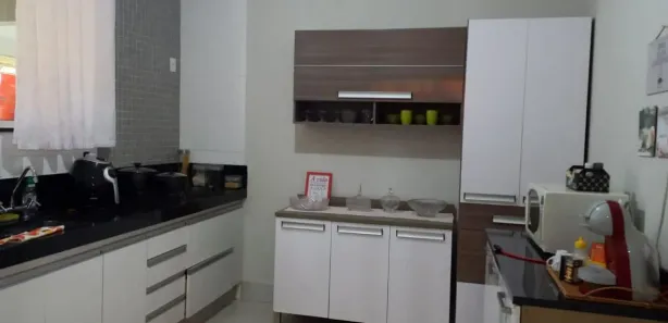 Casa com 4 Quartos à venda, 180m² no , Colina