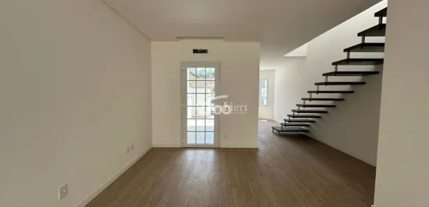 Casa com 3 Quartos para alugar, 136m² no Água Verde, Blumenau