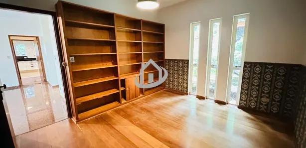 Fazenda / Sítio / Chácara com 3 Quartos para venda ou aluguel, 273m² no Chácaras Bartira, Embu das Artes