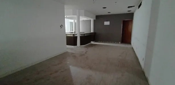 Conjunto Comercial / Sala para alugar, 300m² no Jardim Vinte e Cinco de Agosto, Duque de Caxias
