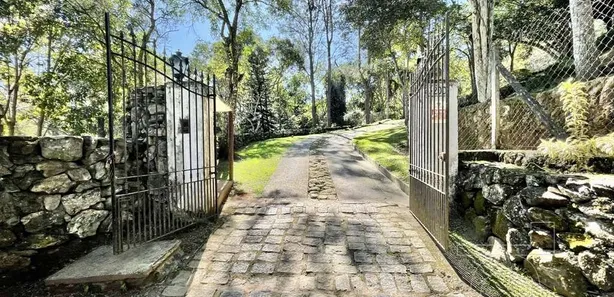 Casa de Condomínio com 4 Quartos à venda, 479m² no Moinho Velho, Embu das Artes