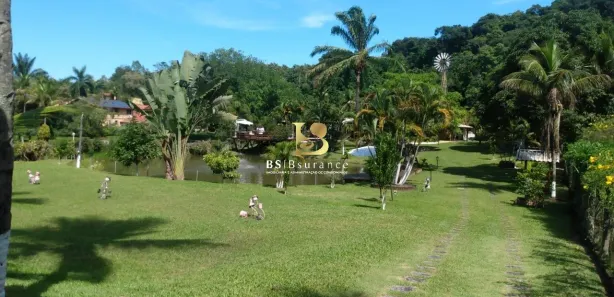 Fazenda / Sítio / Chácara com 4 Quartos à venda, 500m² no Centro, Cachoeiras de Macacu