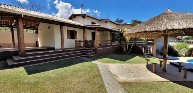 Fazenda / Sítio / Chácara com 4 Quartos à venda, 1024m² no Estância Lago Azul (Ártemis), Piracicaba