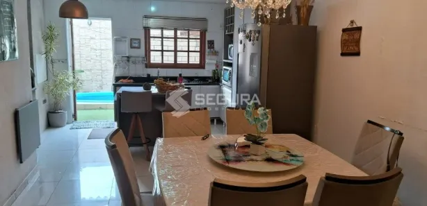 Sobrado com 3 Quartos à venda, 130m² no Niterói, Canoas