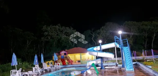 Fazenda / Sítio / Chácara com 4 Quartos à venda, 4000m² no , Nazaré Paulista