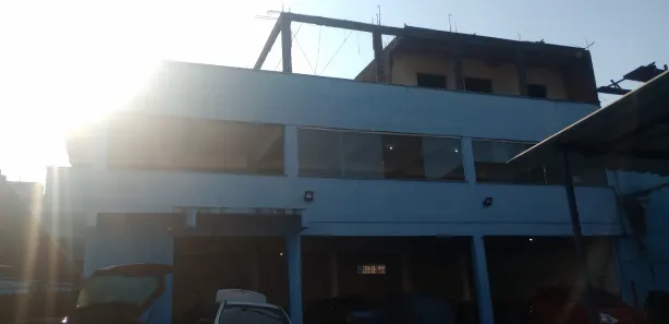 Galpão / Depósito / Armazém à venda, 700m² no Centro, Duque de Caxias