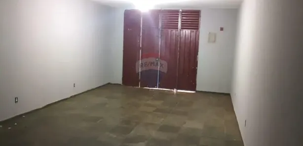 Galpão / Depósito / Armazém à venda, 243m² no Conjunto Chica Ferreira, Uberaba