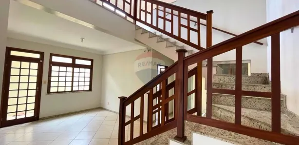Casa com 4 Quartos à venda, 280m² no Pereira Lobo, Aracaju