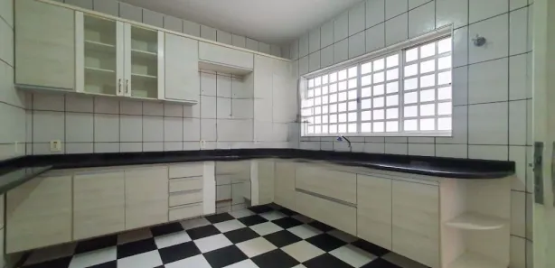 Sobrado com 3 Quartos à venda, 250m² no Vila Real, Hortolândia