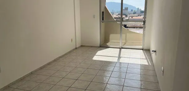Apartamento com 2 Quartos para alugar, 75m² no Gravatá, Navegantes
