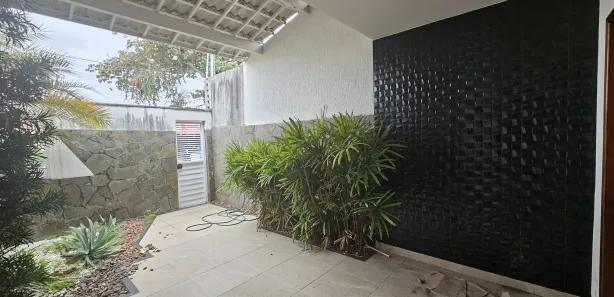 Casa com 5 Quartos para alugar, 273m² no Santa Mônica, Feira de Santana
