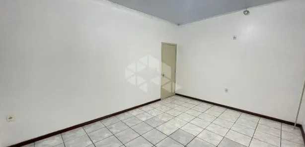 Casa com 2 Quartos para alugar, 200m² no Itararé, Santa Maria