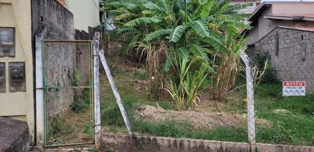 Terreno / Lote / Condomínio à venda, 318m² no Jardim das Palmeiras, Valinhos