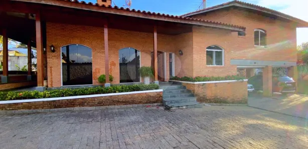 Casa com 4 Quartos à venda, 333m² no Centro, Embu das Artes