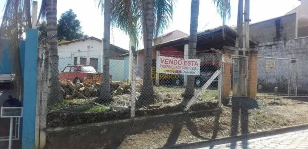 Galpão / Depósito / Armazém à venda, 700m² no Cruz, Lorena