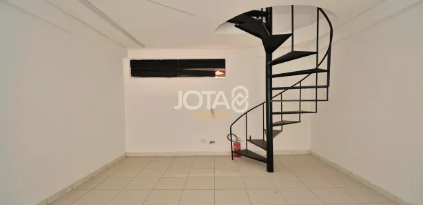 Conjunto Comercial / Sala para alugar, 56m² no Centro, Curitiba