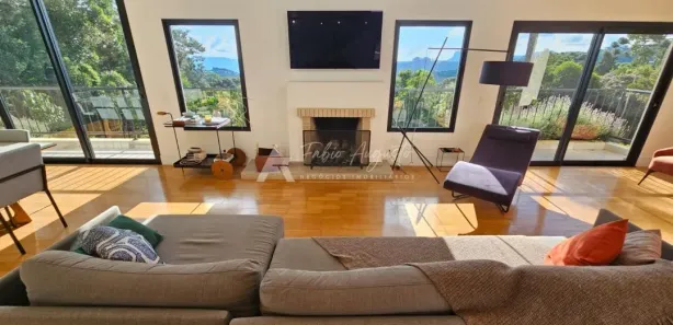 Casa de Condomínio com 4 Quartos à venda, 270m² no Alto da Boa Vista, Campos do Jordão