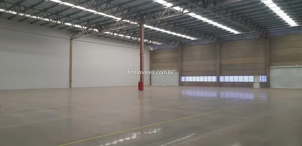 Galpão / Depósito / Armazém para alugar, 2017m² no Pinhal, Jarinu