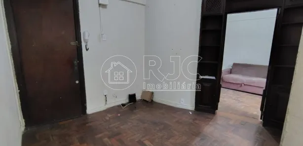 Kitnet à venda, 27m² no Praça da Bandeira, Rio de Janeiro