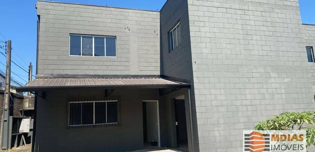 Galpão / Depósito / Armazém para venda ou aluguel, 700m² no Vila Santa Maria, Itapecerica da Serra