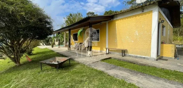 Fazenda / Sítio / Chácara com 4 Quartos à venda, 4000m² no , Juquitiba