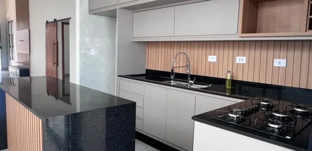 Casa com 3 Quartos para venda ou aluguel, 133m² no Residencial Colinas, Caçapava
