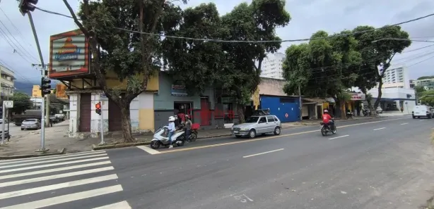 Loja / Salão / Ponto Comercial à venda, 492m² no Centro, Governador Valadares