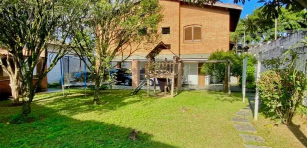 Casa com 4 Quartos à venda, 333m² no Centro, Embu das Artes