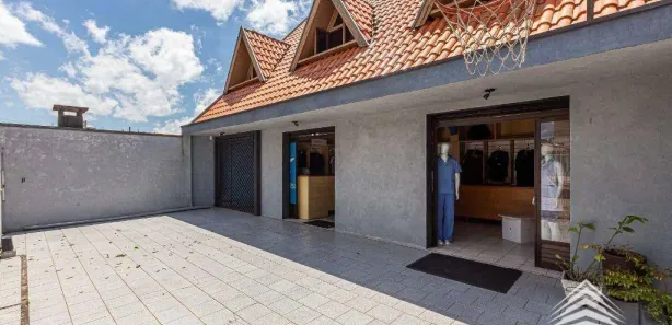 Casa Comercial com 5 Quartos à venda, 300m² no Novo Mundo, Curitiba