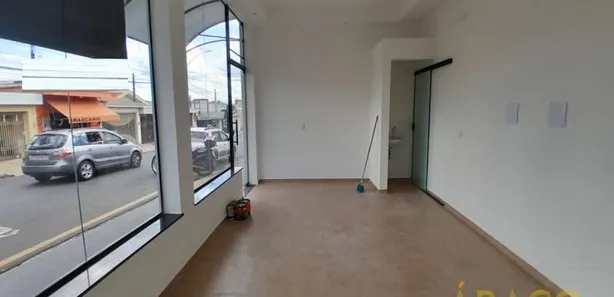 Casa Comercial para alugar, 52m² no Vila Costa do Sol, São Carlos