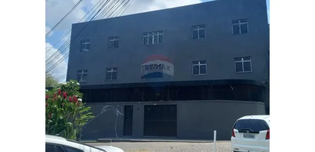 Prédio Inteiro à venda, 1050m² no Sussuarana, Salvador