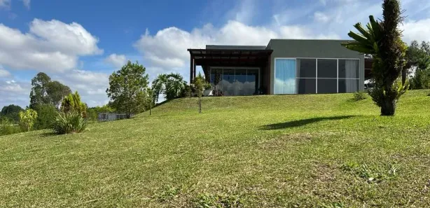 Casa de Condomínio com 3 Quartos à venda, 196m² no Loteamento Bosque Merhy, Quatro Barras