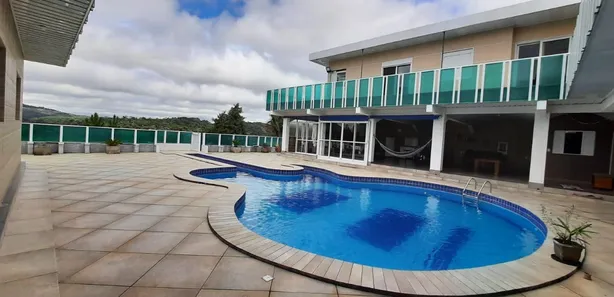 Fazenda / Sítio / Chácara com 7 Quartos à venda, 700m² no , Mairinque