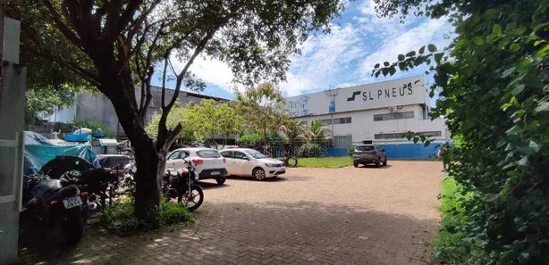 Galpão / Depósito / Armazém à venda, 1814m² no Jardim Regina, Araraquara